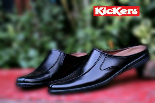 Sepatu Sendal / Bustong Kickers Kerja Formal Santai