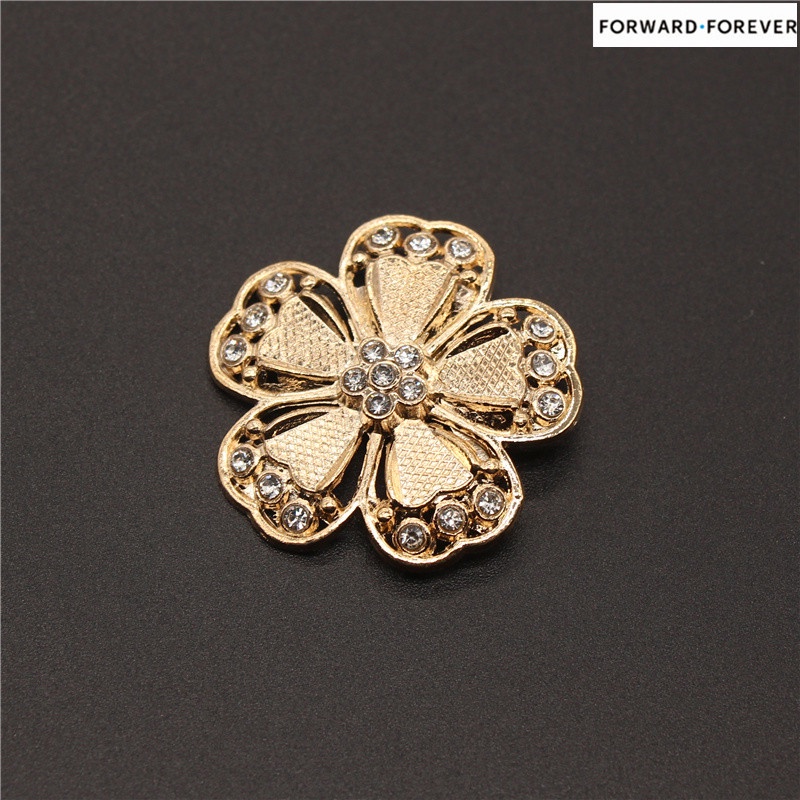 Simple and beautiful multifunctional brooch M70003