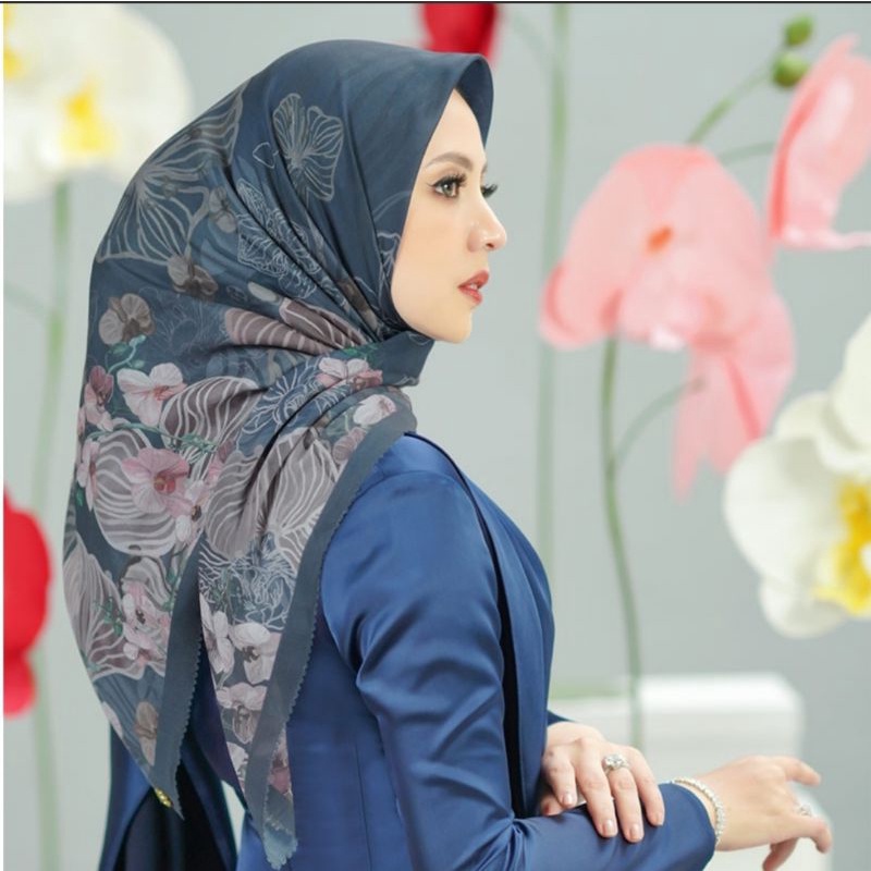 NEW orchide navy buttonscarves