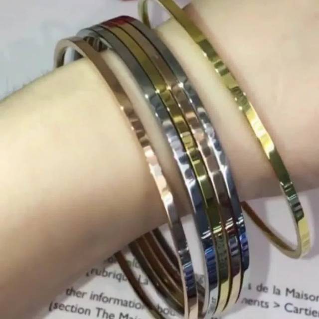 Gelang Cartier keroncong 
isi 6 pcs Rs324 
Kualitas premium