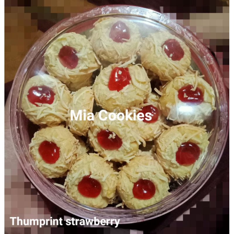 

Thumbprint cheese cookies strawberry