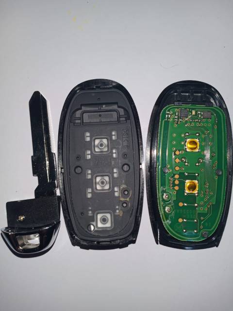 Kunci remot smart key suzuki ignis