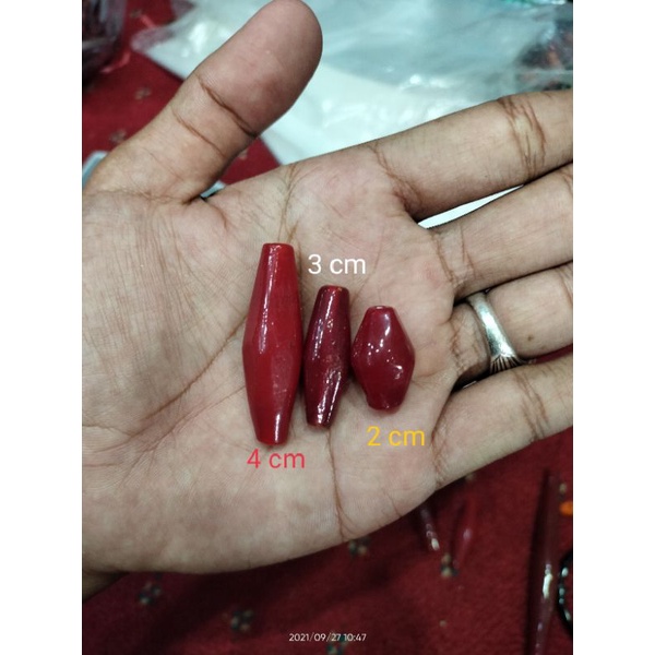LAMIANG DAYAK.  LAMIANG KHAS DAYAK. bahan kaca atau kristal bukan batu asli