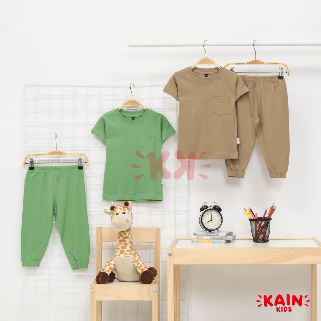 KainKids Setelan Kaos Polos Anak &amp; Celana Jogger 1-7Y | Set Pocket Tee Jogger Pants PK SJ01