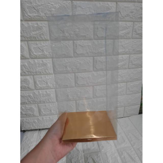 Kotak mika Souvenir kotak mika Piala Boneka Wisuda 10x10x25