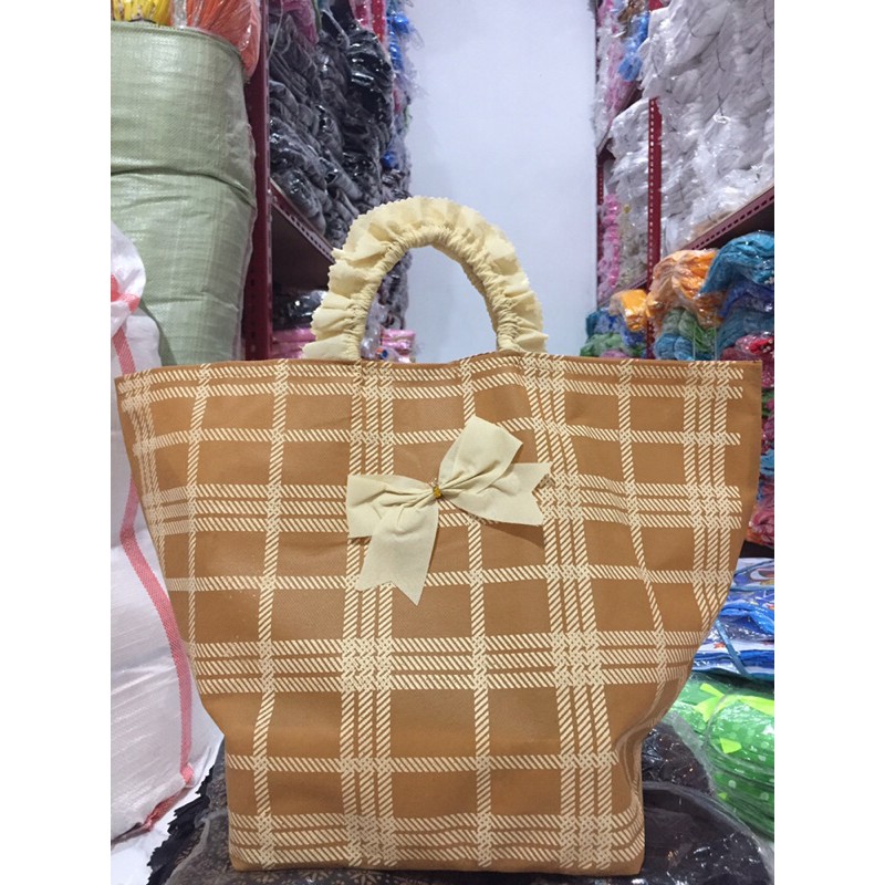 tas hajatan spundbond RENDA SARUNG Tebal dan jahitan Halus uk. 22x22