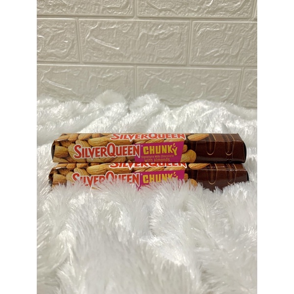 

SIVER QUEEN CHUNKY BAR ALMOND 95gr