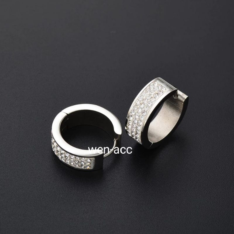 Anting Titanium Anting Permata Anting Emas Silver dan Hitam