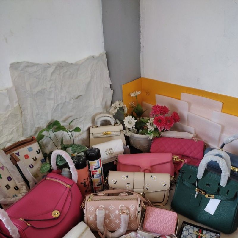 link co tas Bonia tote