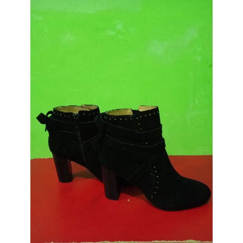 sepatu boots hush puppies