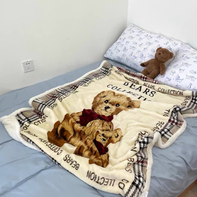 PREMIUM QUALITY SELIMUT BULU HALUS MOTIF BURBERRY BEAR SIZE 95X135CM / AESTHETIC BLANKET / FLUFFY BLANKET / SELIMUT LEMBUT DAN MEWAH KARAKTER ESTETIK / SELIMUT DEWASA BERKUALITAS