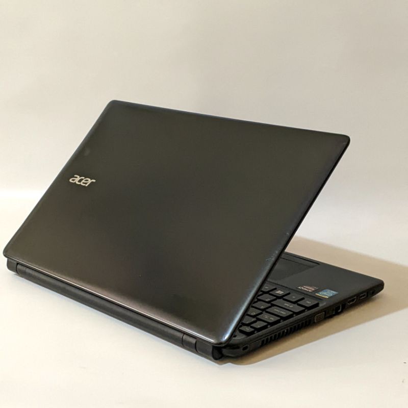 laptop gaming dan desain acer aspire e1 572 - core i7 - ram 16gb - dual vga AMD Radeon