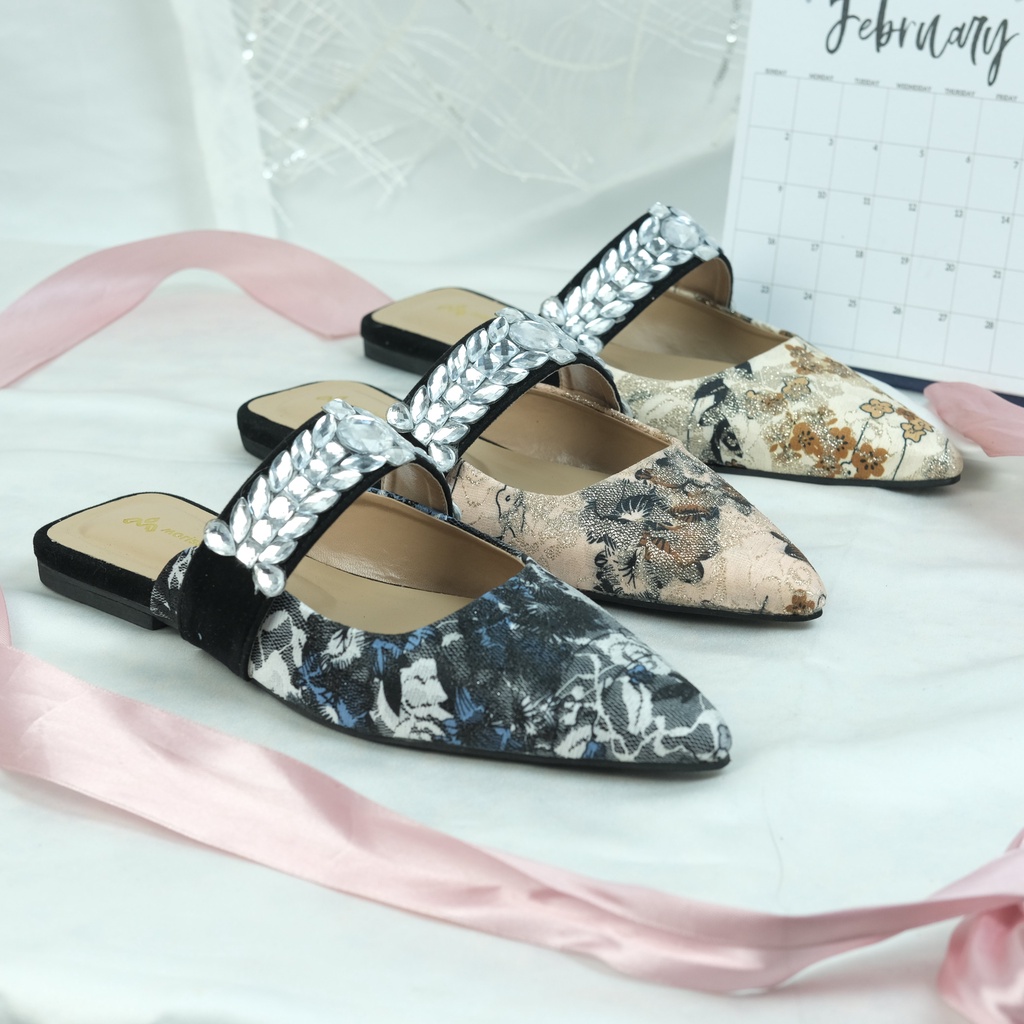 FLASH SALE 7.7 Flat Shoes Luvy Motif FloraL Strap Diamond Mules Wanita MORIS 03