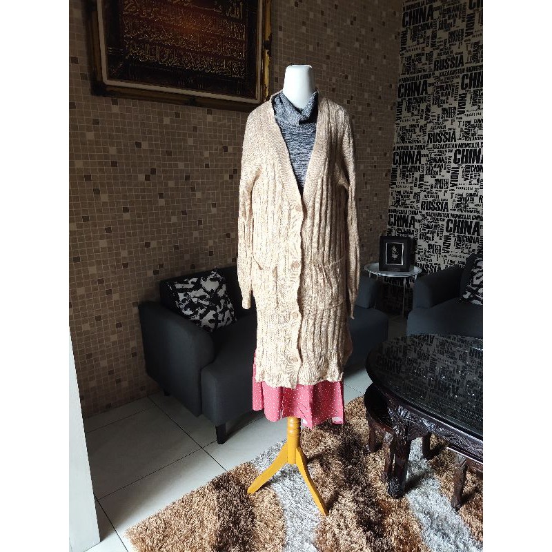 Long Cardi Rajut Lidi Lengan Balon Brand by  E Hyphen World Gallery