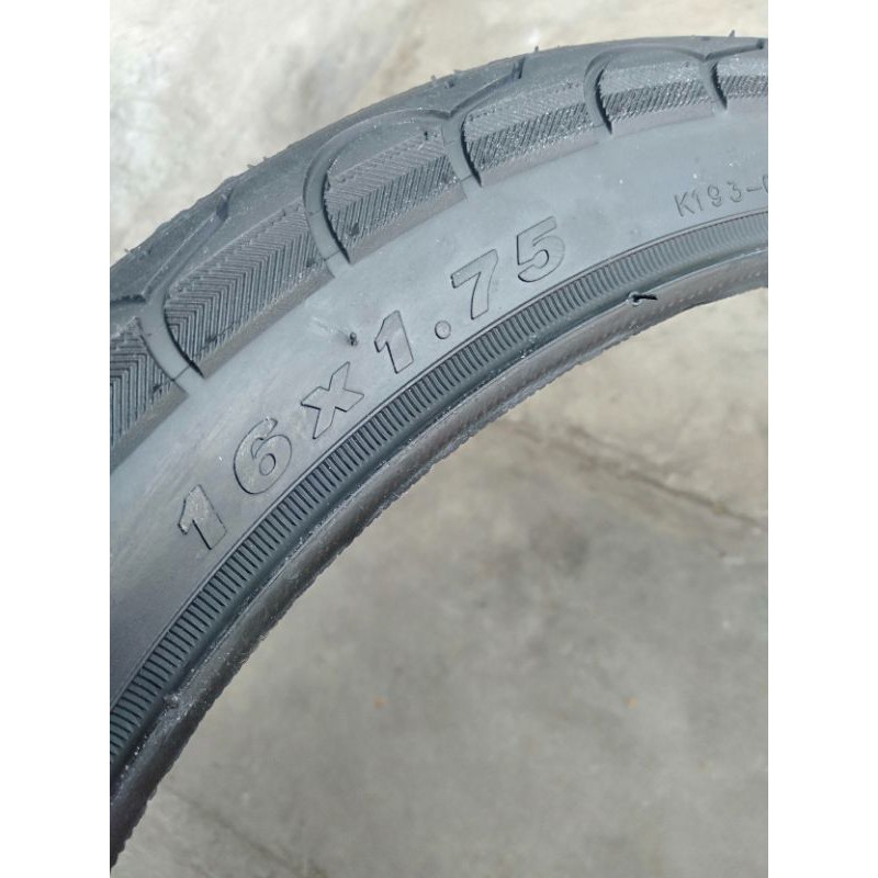 Ban luar kenda 16 x 1.75