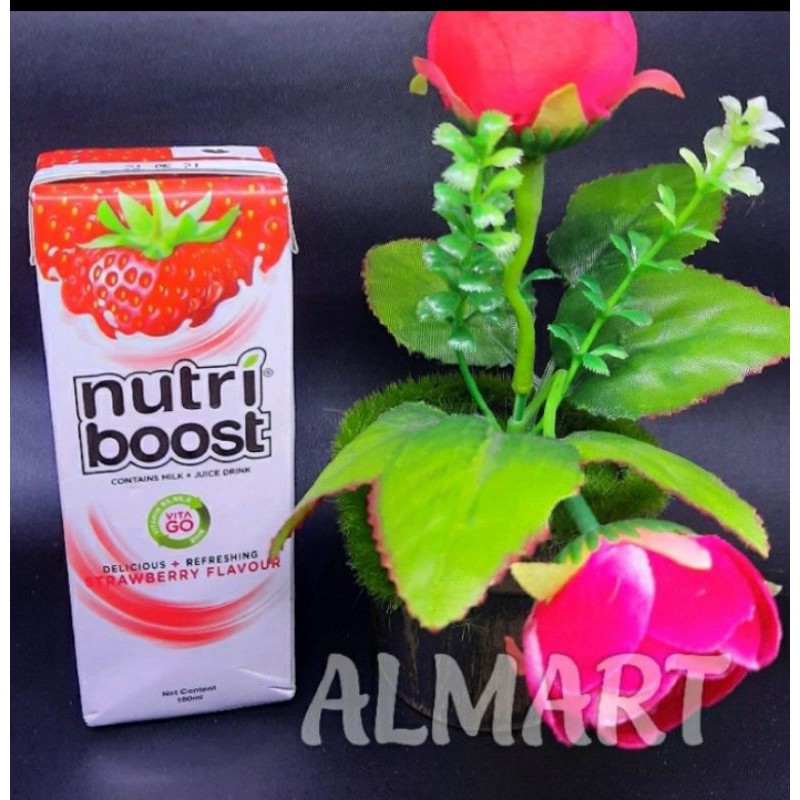 

susu nutriboost strawberry 180 ml