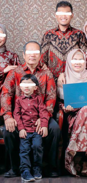 Praja Batik Hardian - Kemeja Batik Pria Lengan Panjang Maroon Reguler Fit