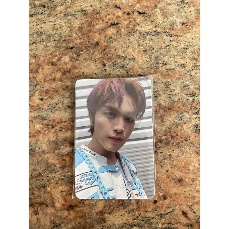 

pc nct haechan punch (BOOK)