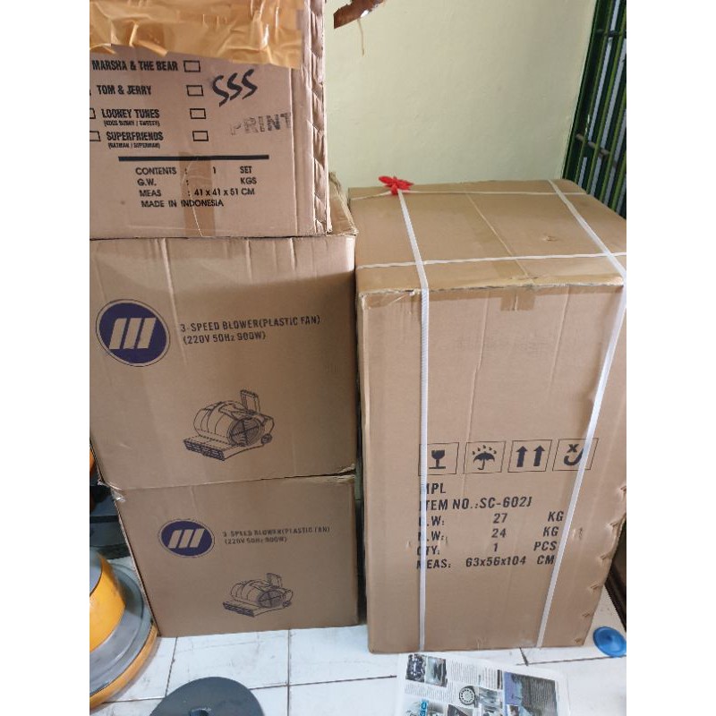 

polhiser/paketmesinlaundrysofa