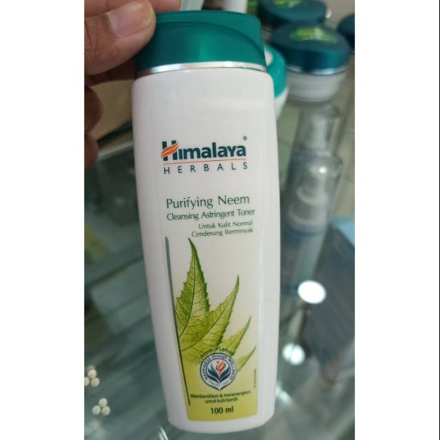 purifying neem cleansing astringent toner