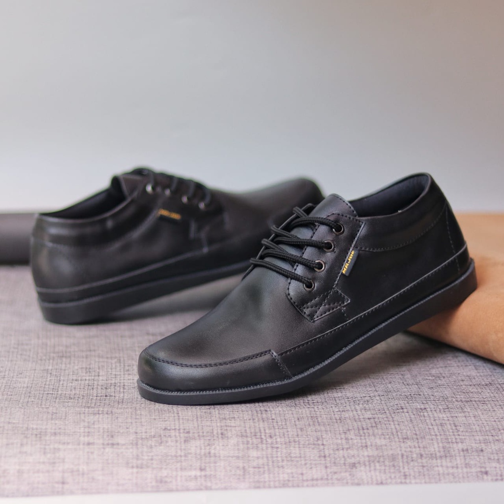 MOLK Sepatu Casual Formal Pria Pantofel Kerja Kantor Kuliah Kulit Sintetik