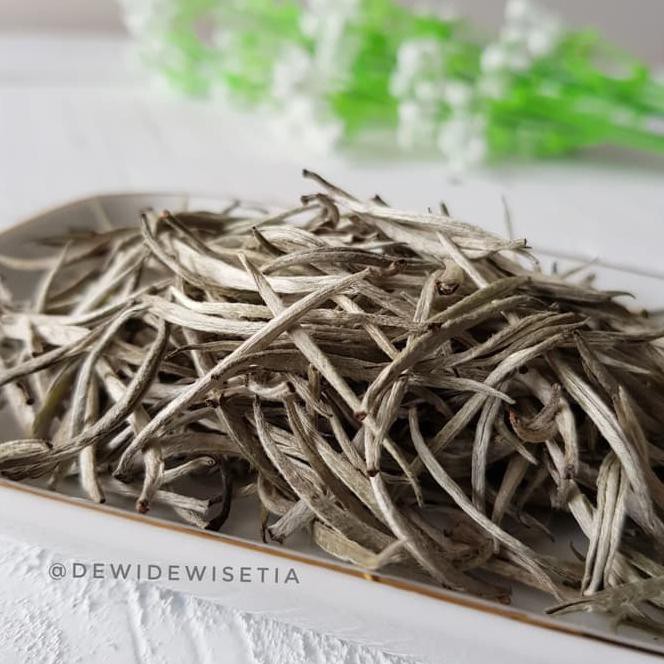 

D4NF GAMBOENG WHITE TEA KEMASAN KALENG 50GR N7IL