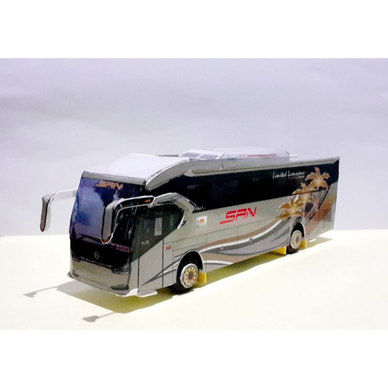 Miniatur Papercraft BUS SAN SR2
