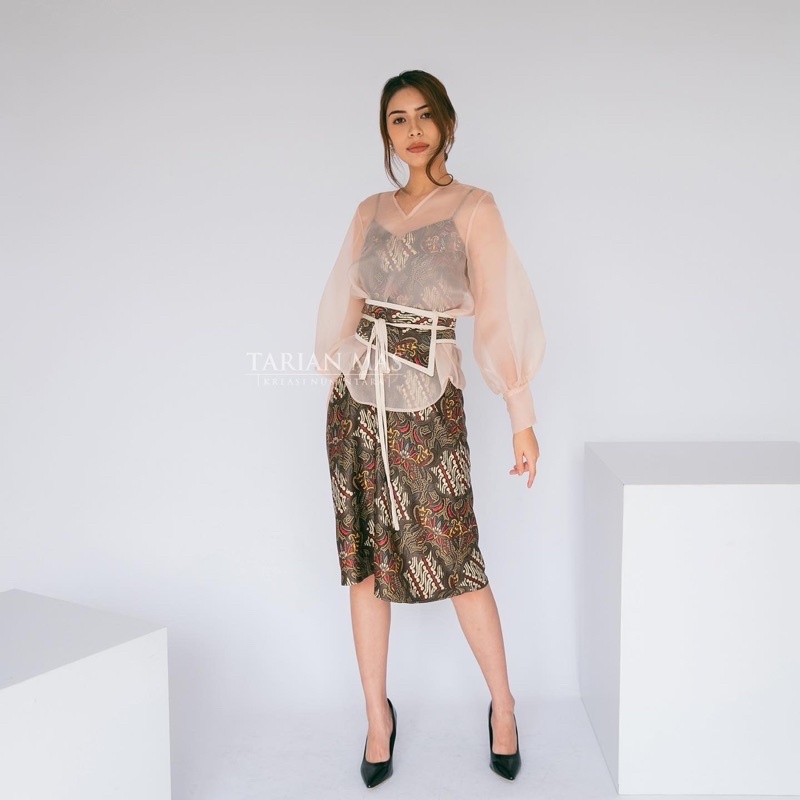 Stone Set Batik Modern by Tarian Mas