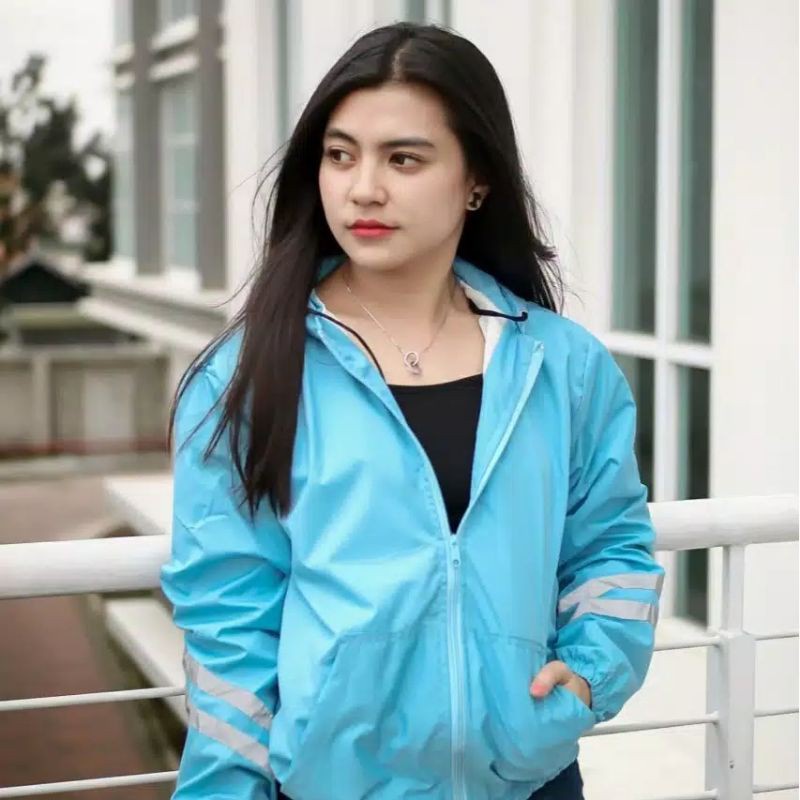 Jaket Parasut Wanita Olahraga Jogging Lari