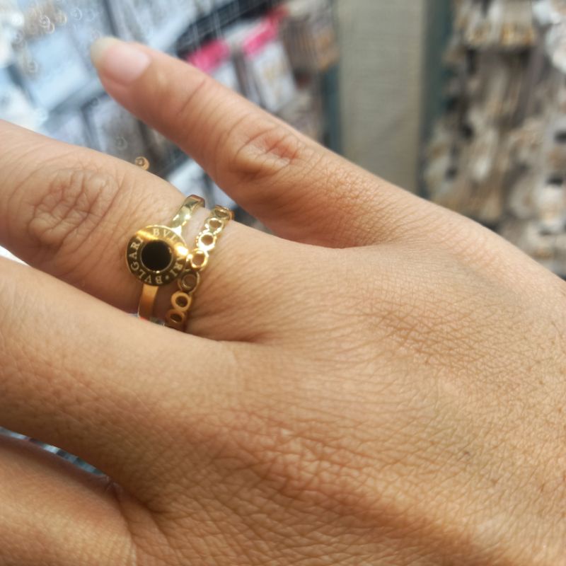 

cincinbvmatahitamputih