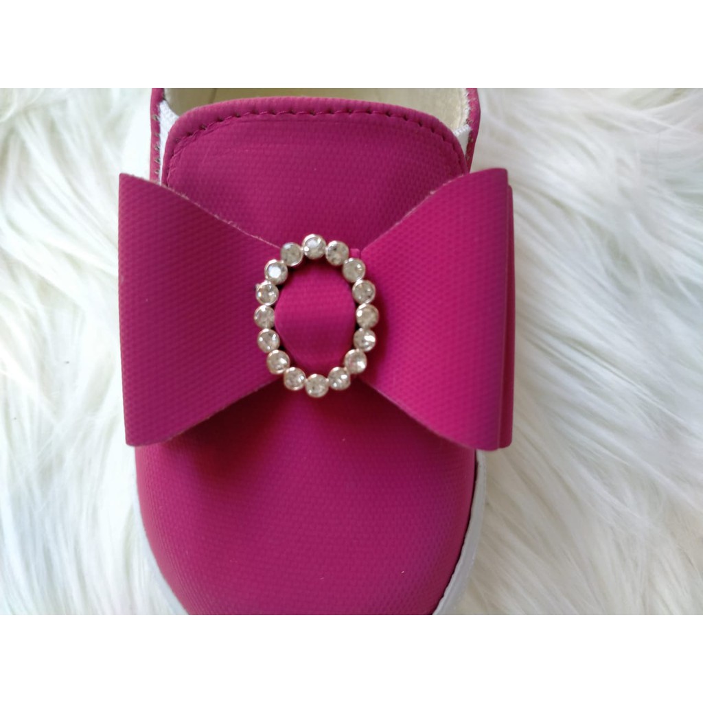 sepatu anak perempuan