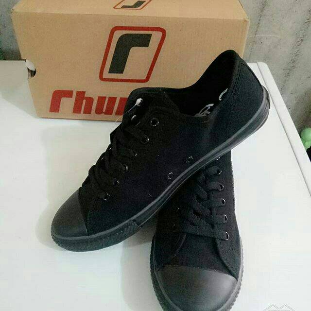 Sepatu canvas Merk Rhumell