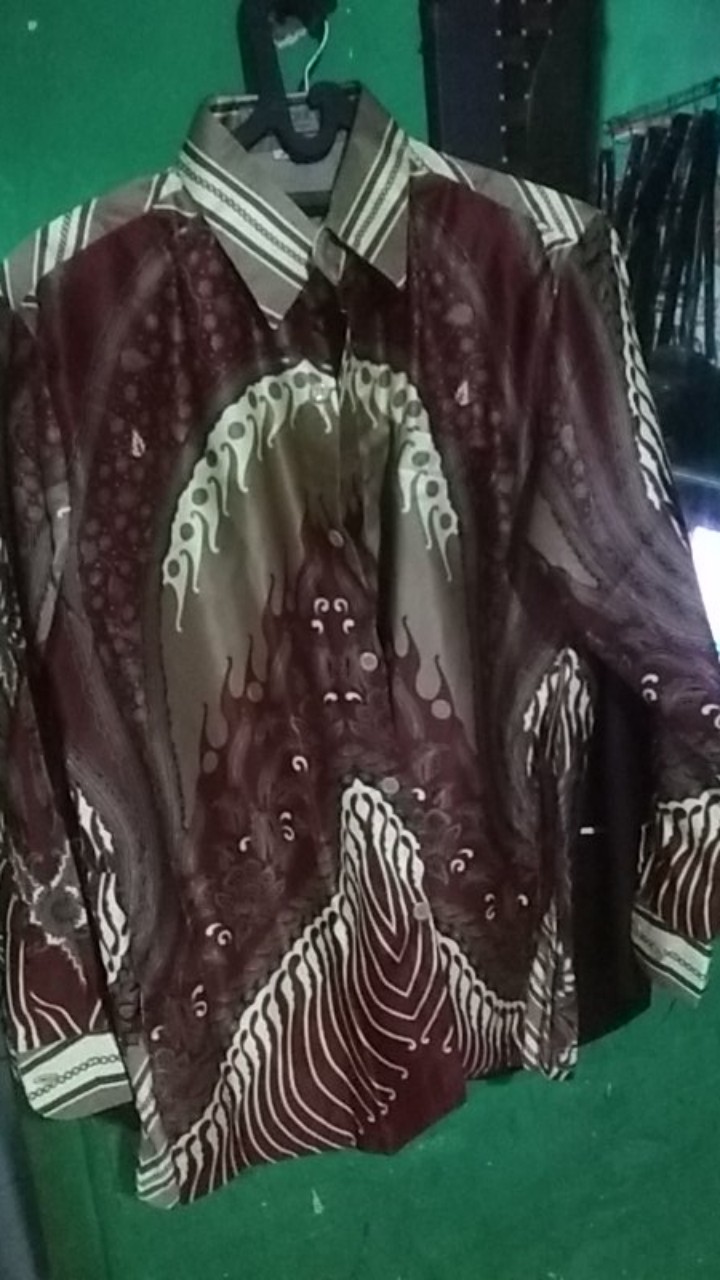 Kemeja Batik Semi Sutra Pria Lengan Panjang Furing Busa Pundak Istimewa