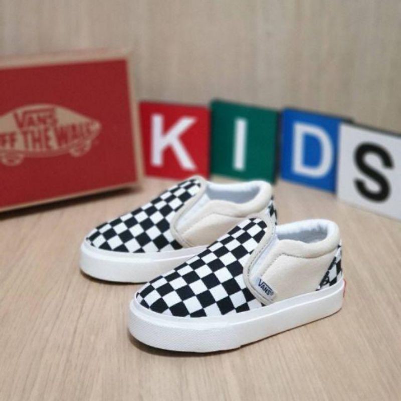 Sepatu Vans Catur Slip On