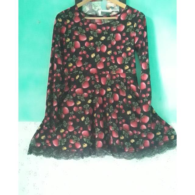Preloved Midi dress strawberry