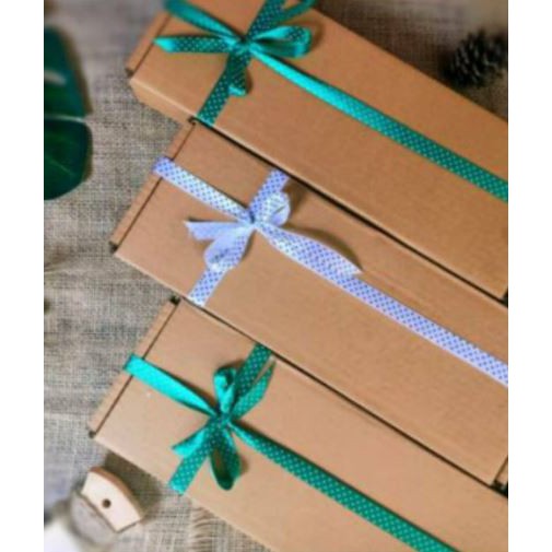 

Kardus Box Brownies 20x10x4.5 cm Kardus/Karton/Polos/Pizza/Hampers/Cake/Kue