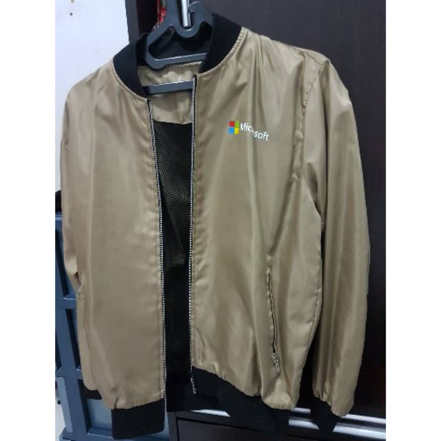Jaket Microsoft