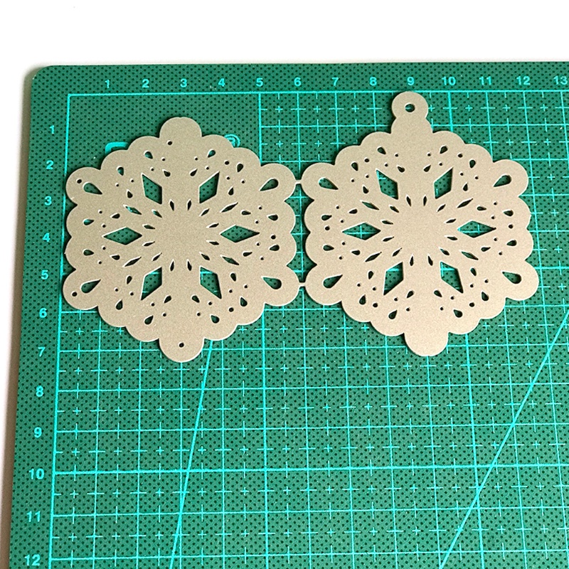 Cetakan Stensil Cutting Dies Motif Snowflake Natal Bahan Metal Untuk Scrapbook / Craft DIY / Embossing