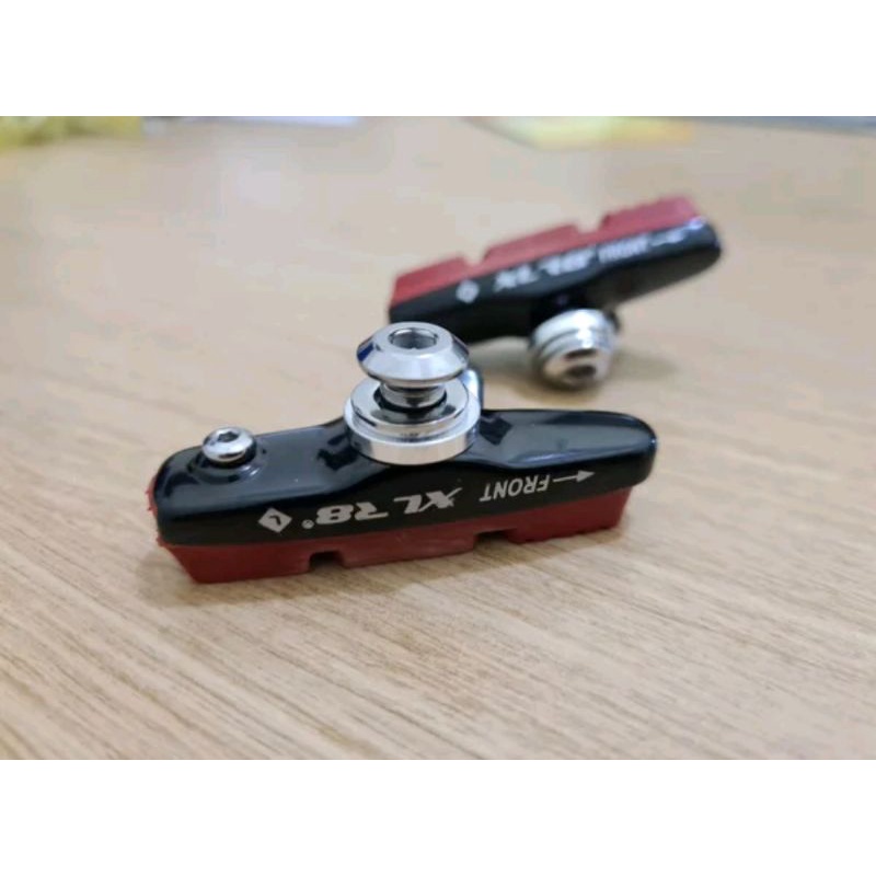 U Brake Shoes 700 C XLR8 TAIWAN 411AB RED . Kampas Sepatu Pad Karet Rem Sepeda Road Bike