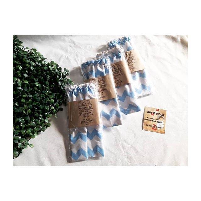 Souvenir pouch serut