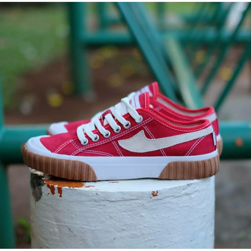 Campuss semesta low red gum