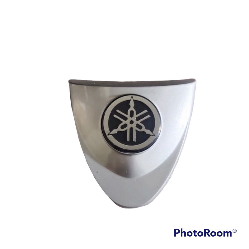 EMBLEM PANEL DEPAN FIZ R VEGA R LAMA