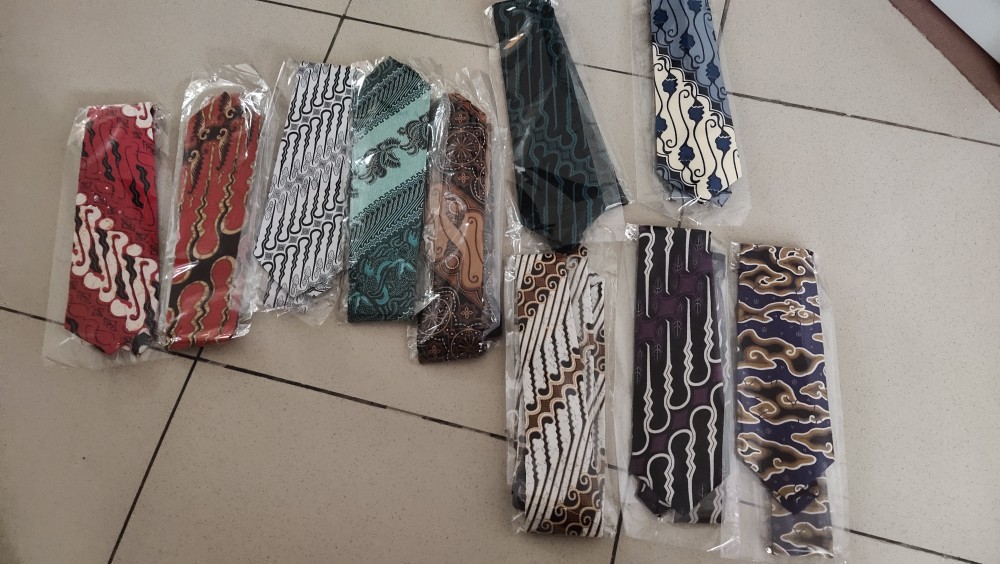 Dasi Batik Solo