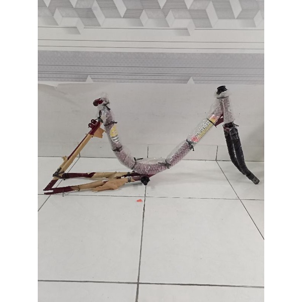 frame set minion 20 inci
