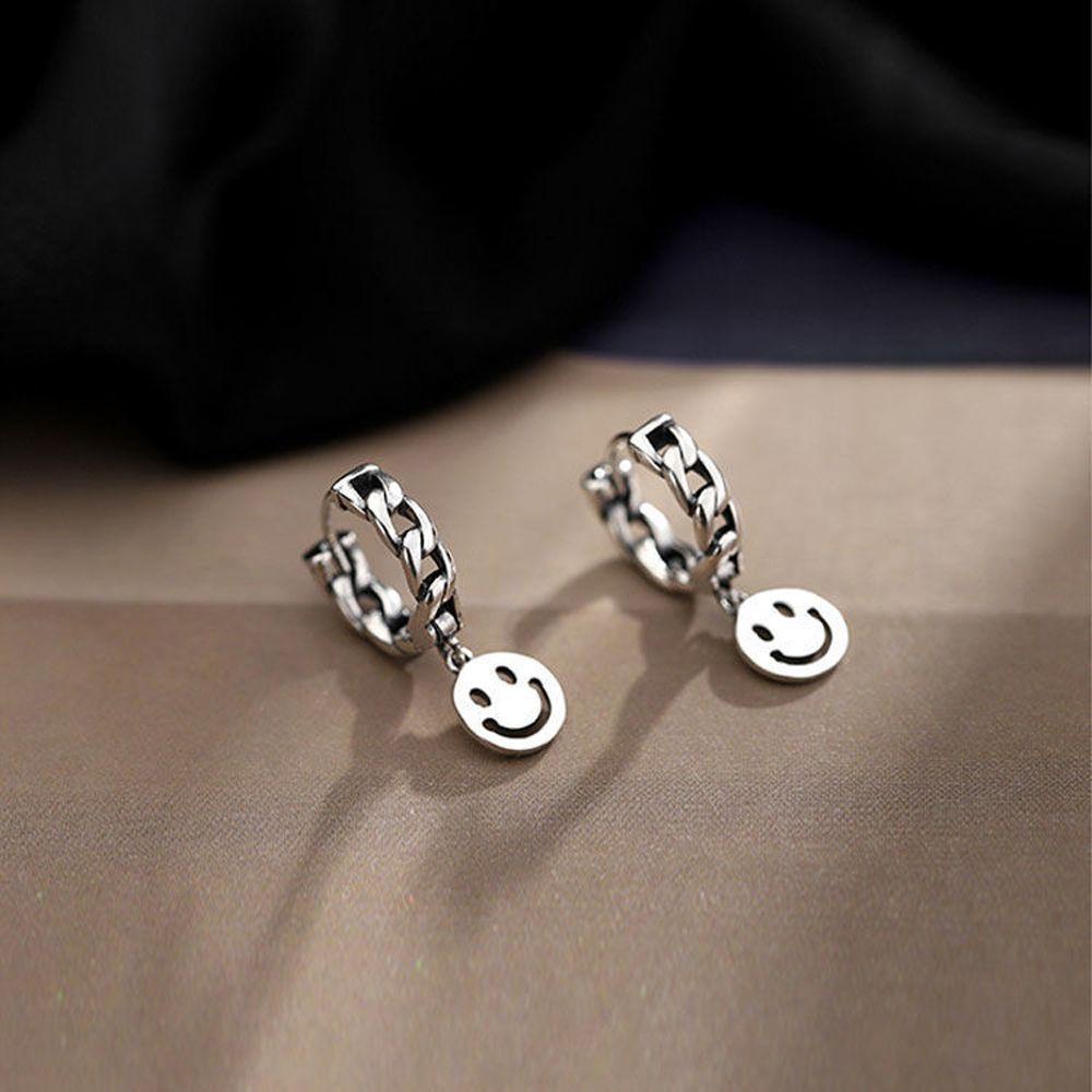 [Elegan] Anting Wanita Minoritas Warna Solid Smiley Face Desain Fashion Temperamen Lady Ear Buckle