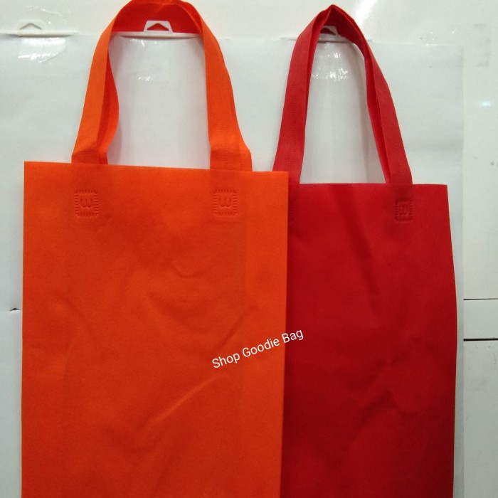 

NEW Tas Spunbond Handle uk 25x35x8 / Goodie Bag / Tas Kain Polos