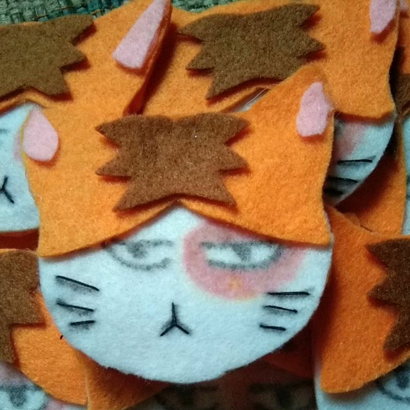 Angpao flanel anime haikyu kucing kenma