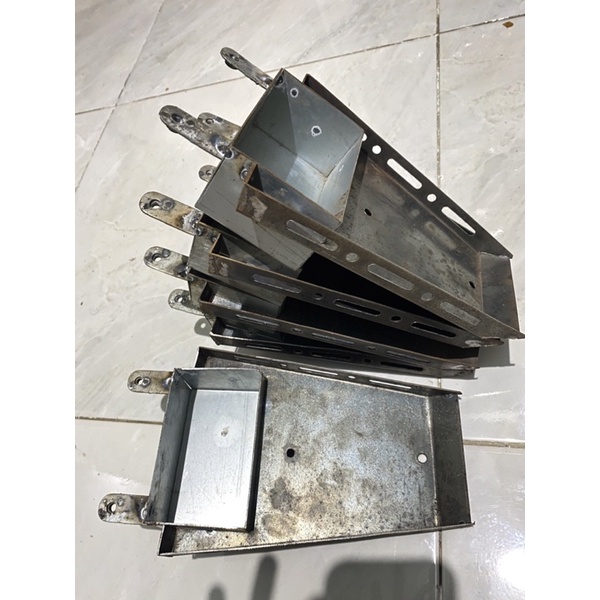 pangkon aki berdiri pangkon aki cb /gl100 aki berdiri  model slim aki berdiri nganjuk