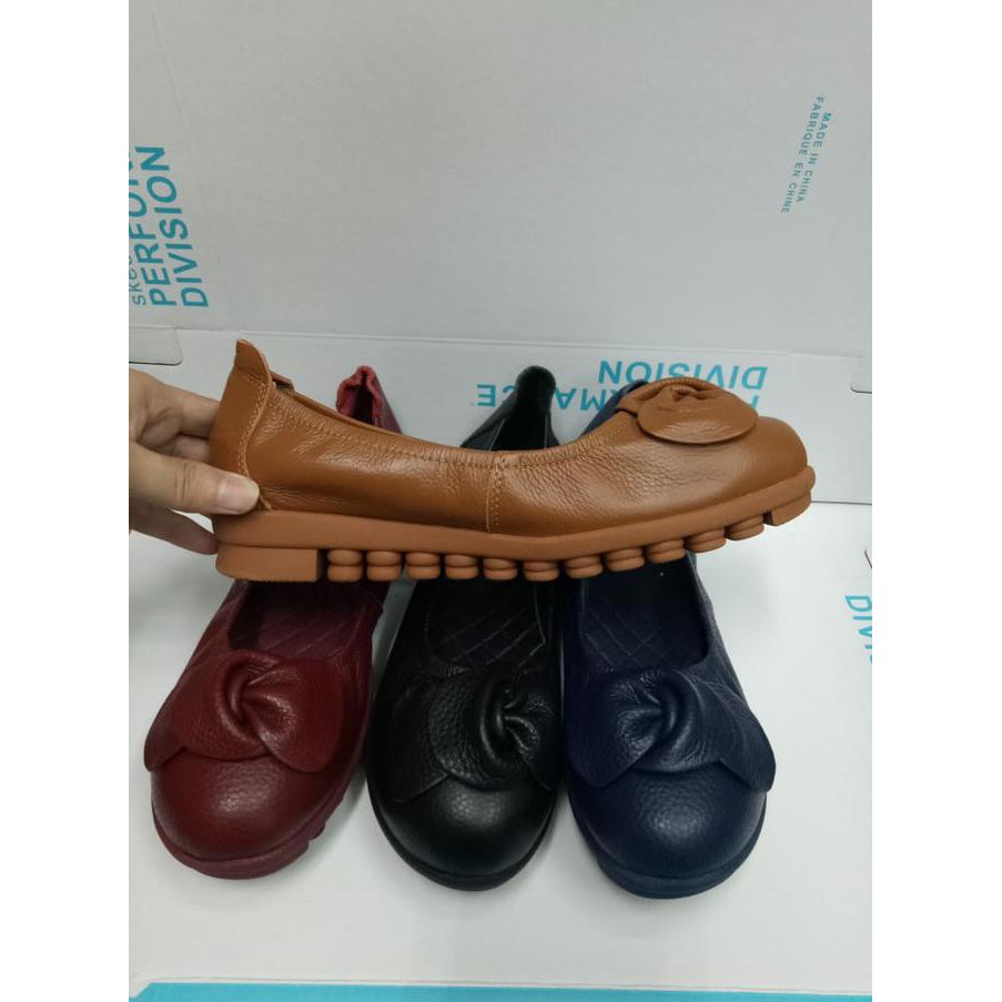 Diskon Sepatu Clarks Bow Wanita/Sepatu Clarks/7Sepatu Wanita Terbaru