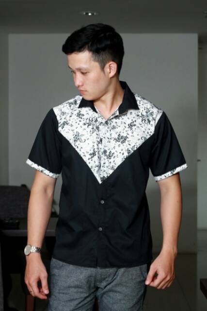 Loyal Kemeja Hem Batik Hitam Modern Pria M L XL XXL